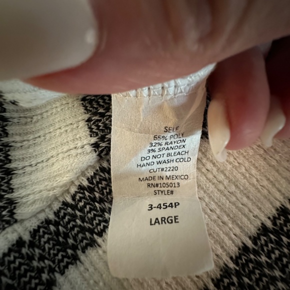 Andre by Un it-Cold-shoulder Long-sleeve Turtleneck sweater-Size‎ Leg - Picture 5 of 7